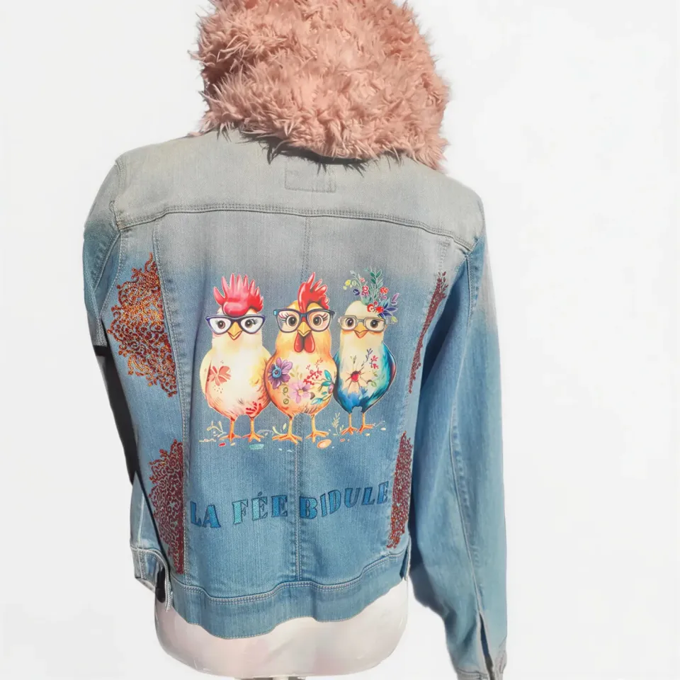 La Fée Bidule Cocotte veste jean bleu clair customisée