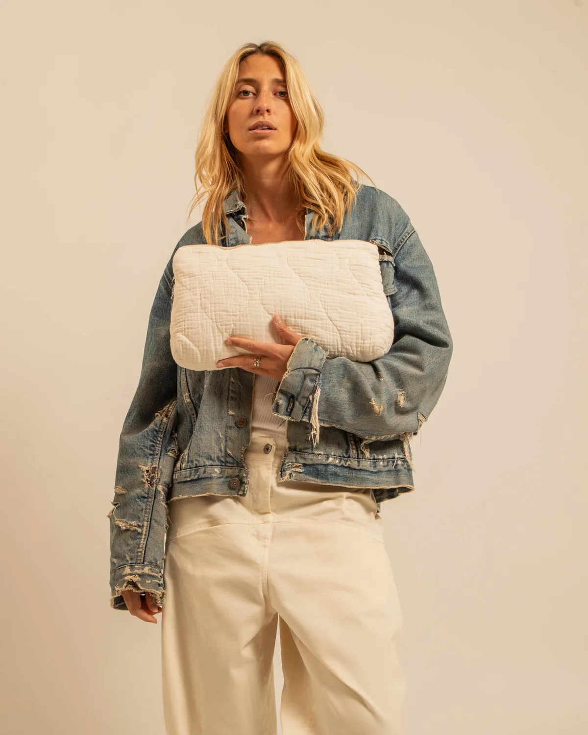 AOKYANOS Orlando pochette crème matelassée