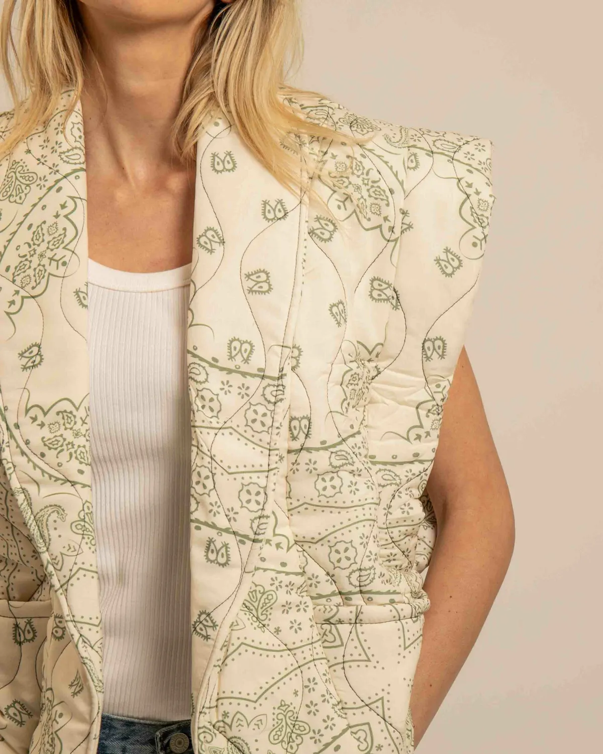 AOKYANOS Brooklyn Bandanas Crème gilet matelassé viscose