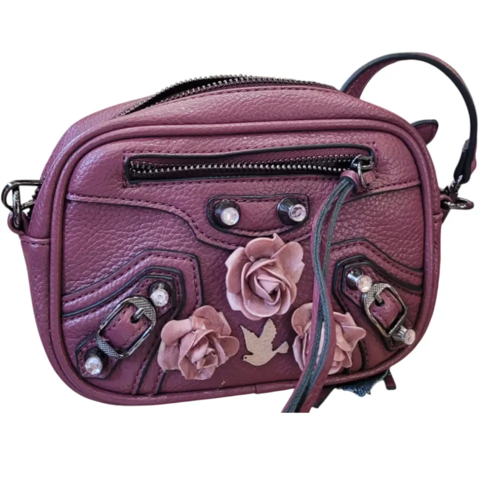 La Fée Bidule Pin Up sac cuir violet roses soirée