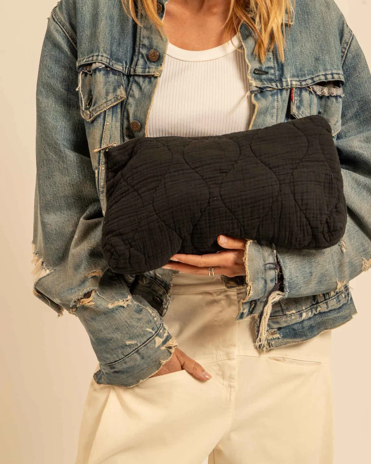 Aokyanos Orlando pochette matelassée noire viscose