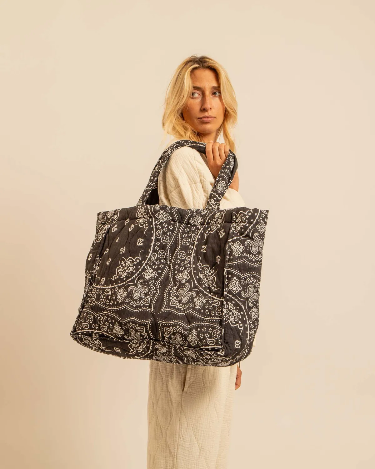 AOKYANOS Philadelphie Bandana Anthracite sac matelassé