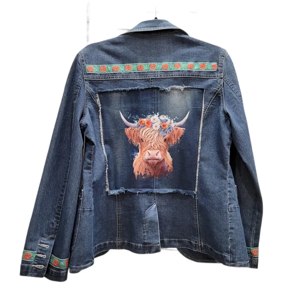 La Fée Bidule Flower power veste en jean customisée