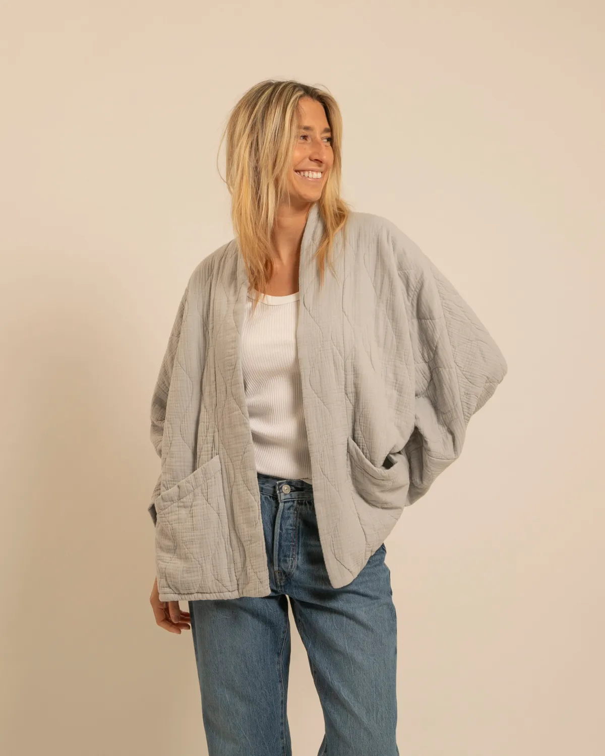 Aokyanos Chicago veste grise kimono matelassée