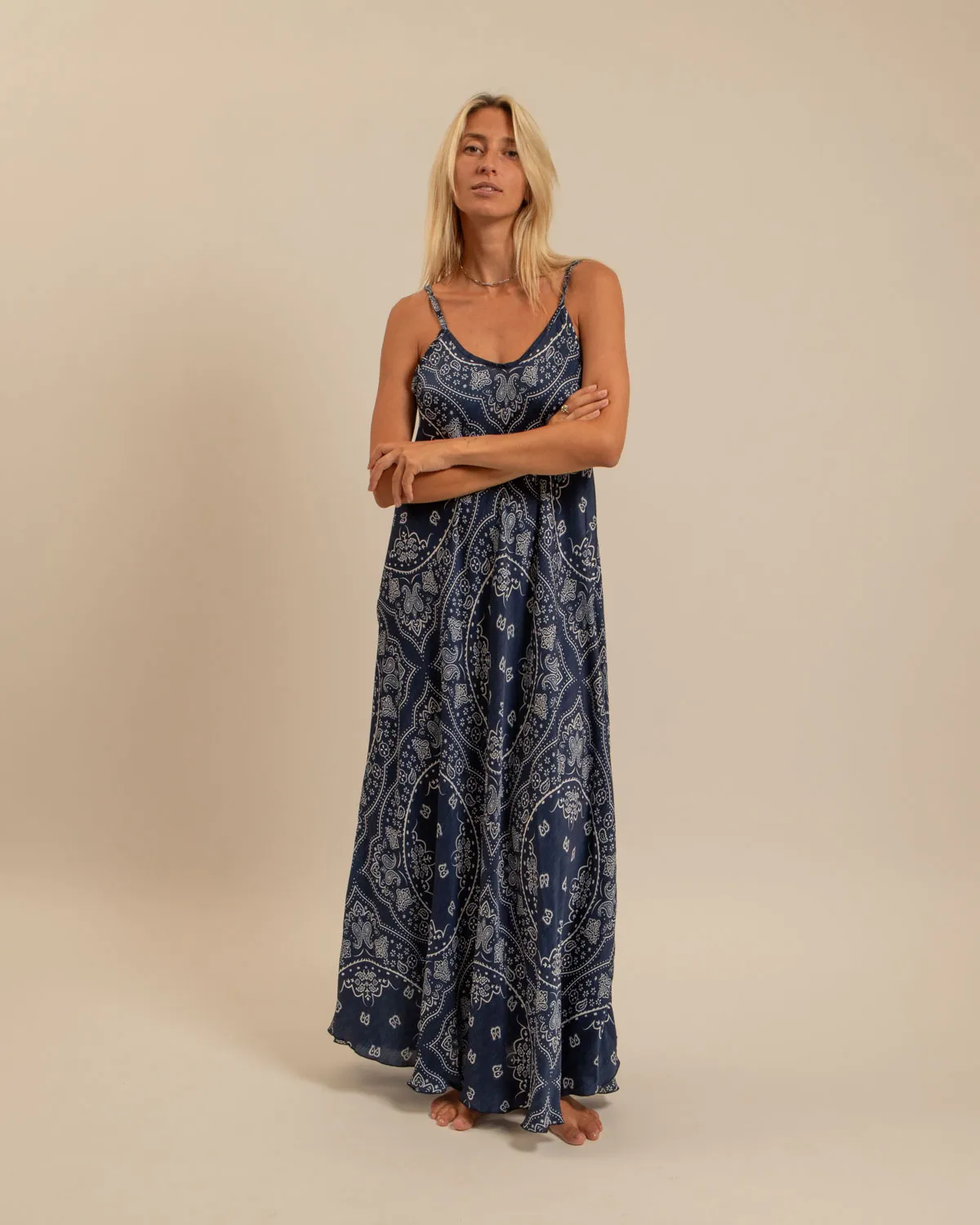 AOKYANOS Buffalo Bandana Navy robe viscose taille unique