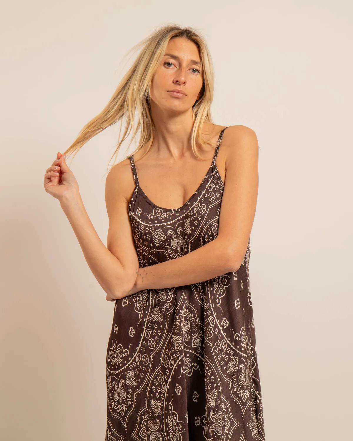 AOKYANOS Buffalo Bandana Chocolat robe longue