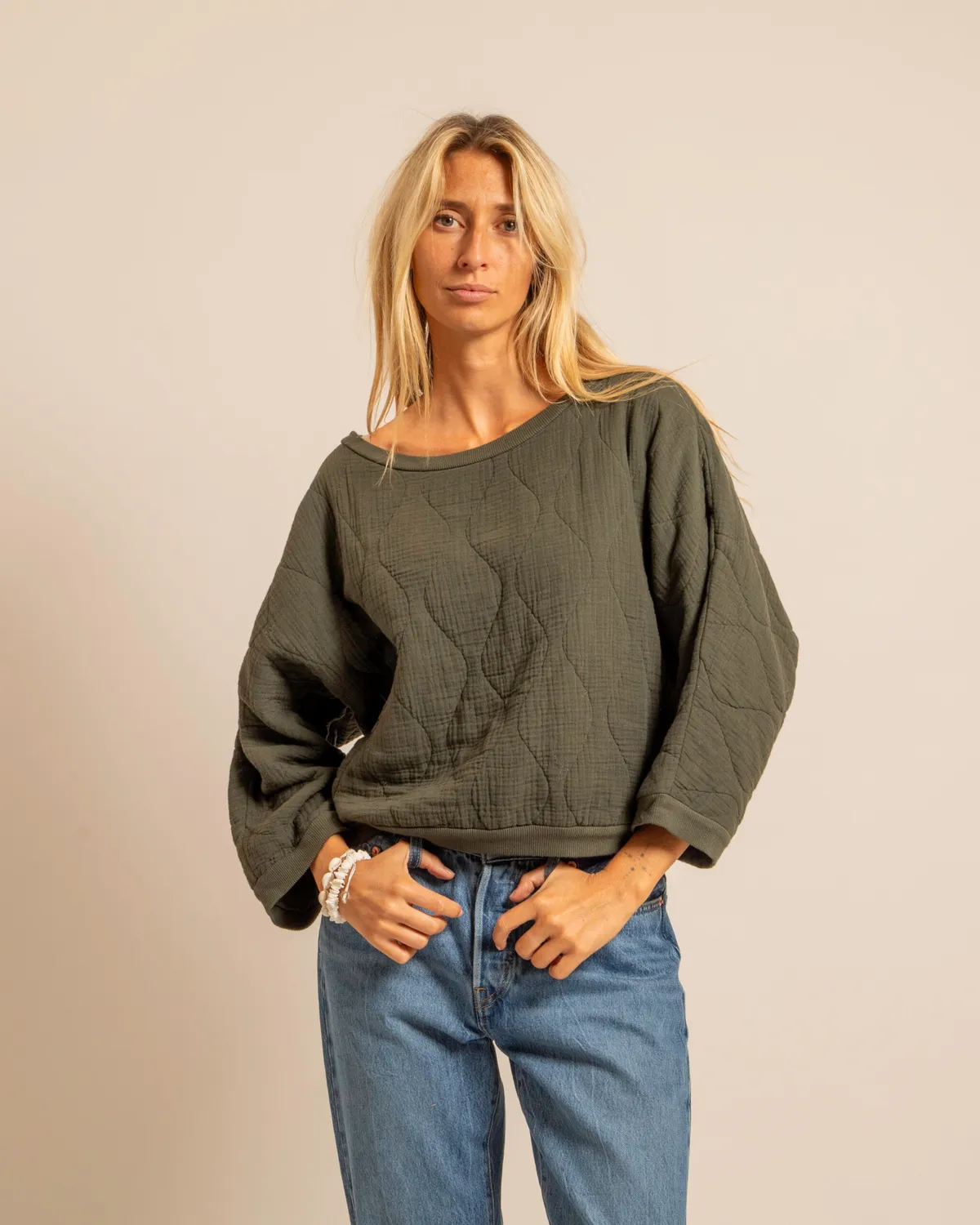 AOKYANOS Memphis sweat kaki gaze coton matelassé