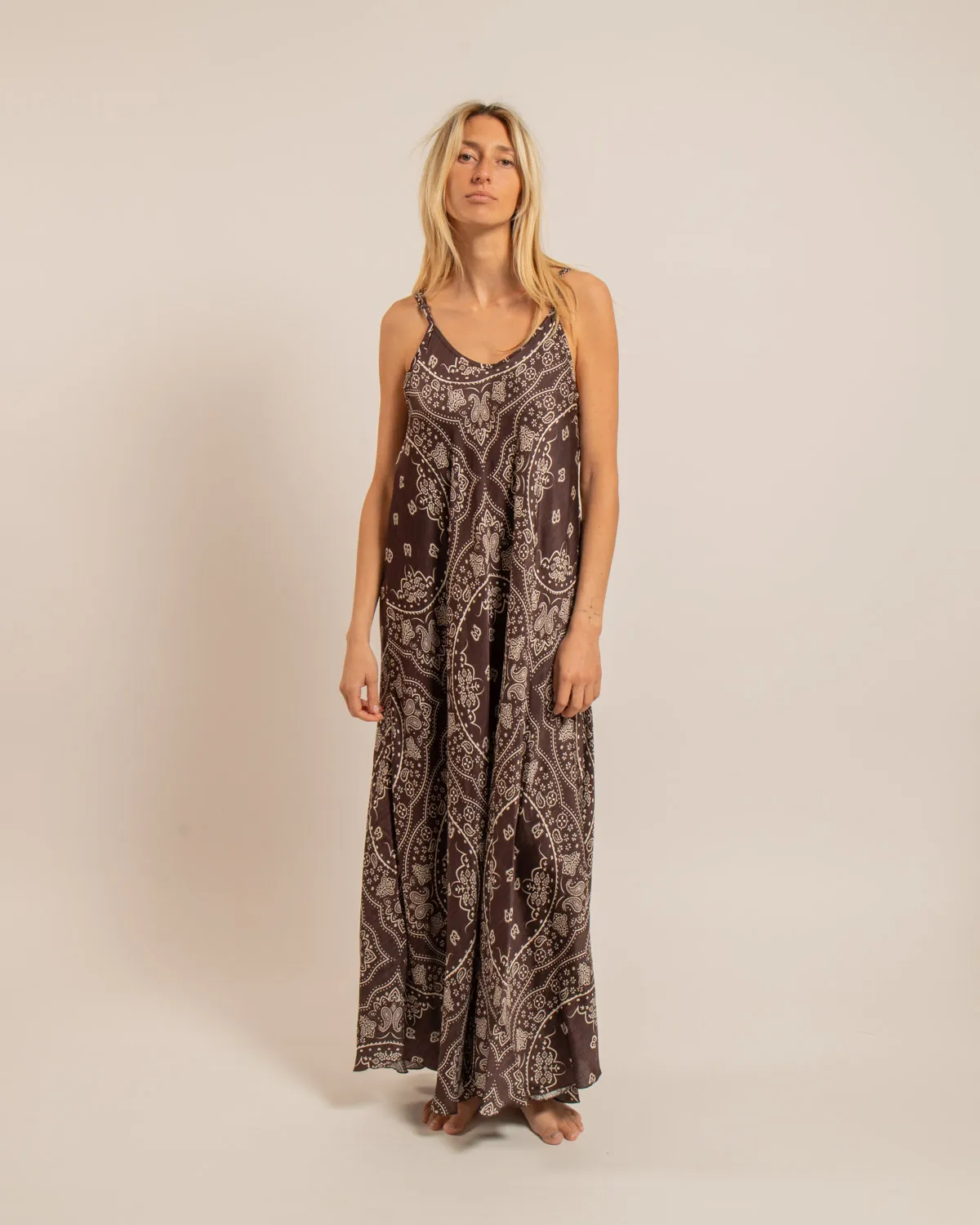 AOKYANOS Buffalo Bandana Chocolat robe longue