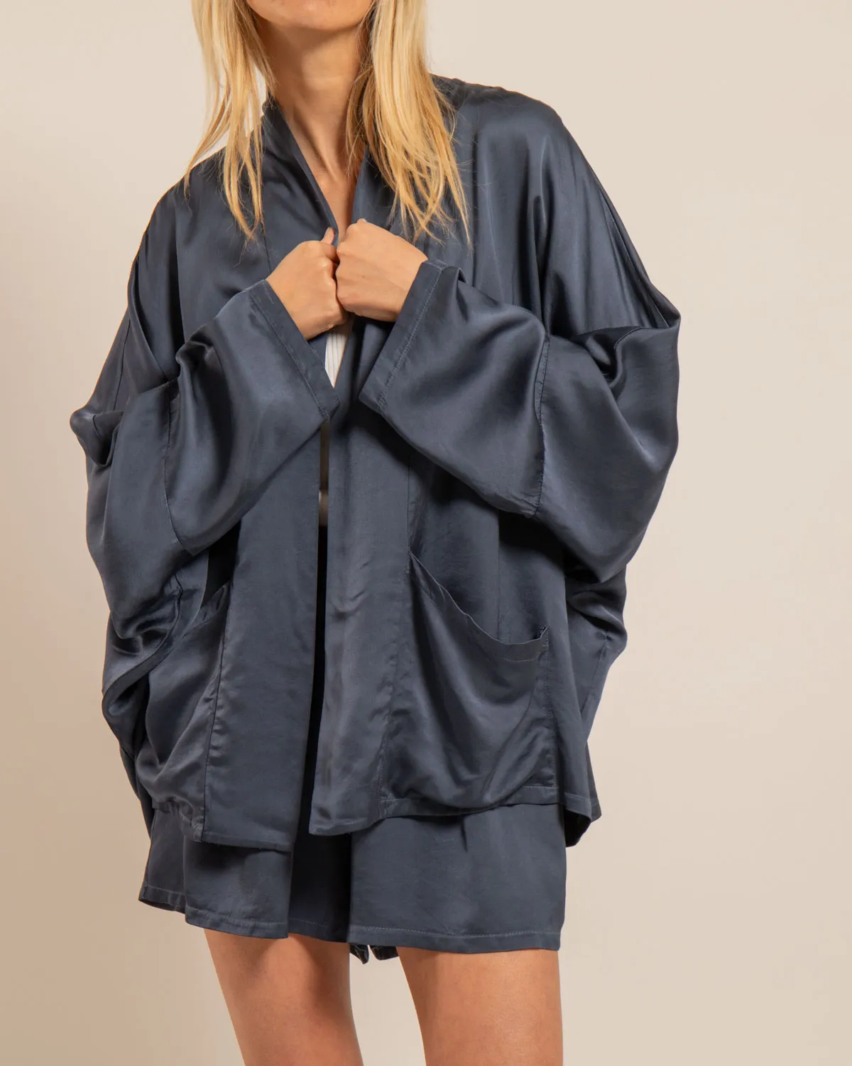AOKYANOS Chicago Nuit Light veste kimono satinée nuit taille unique