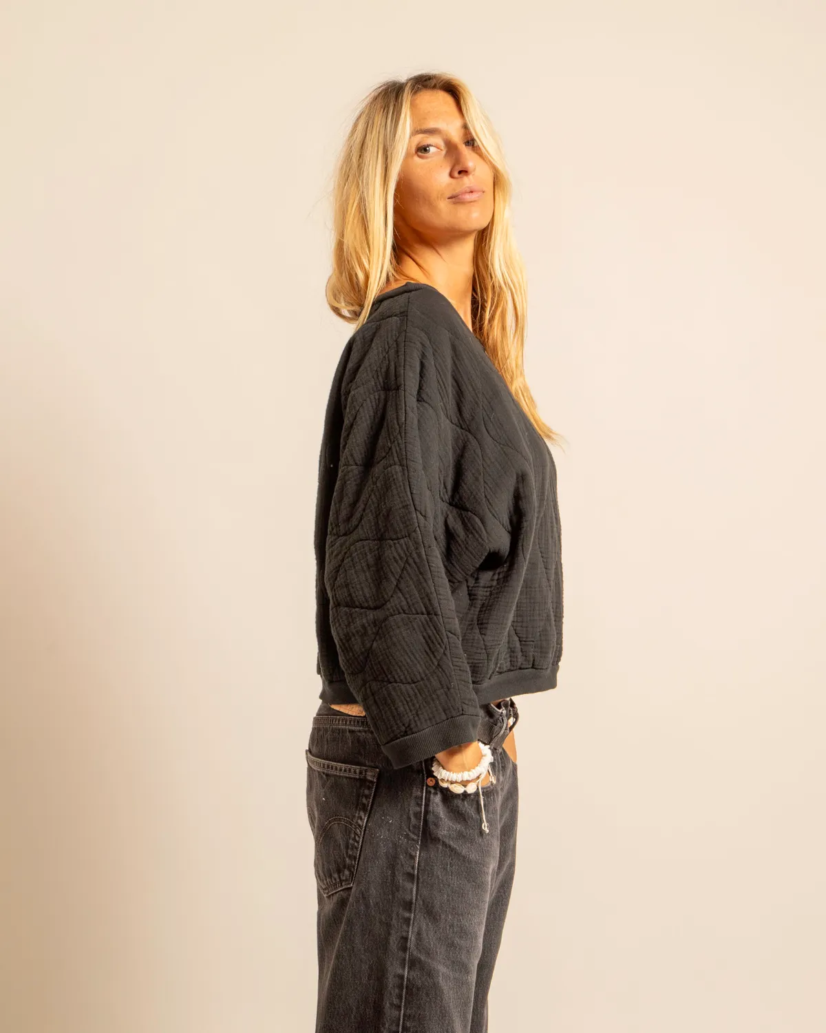 AOKYANOS Memphis Noir sweat matelassé coton