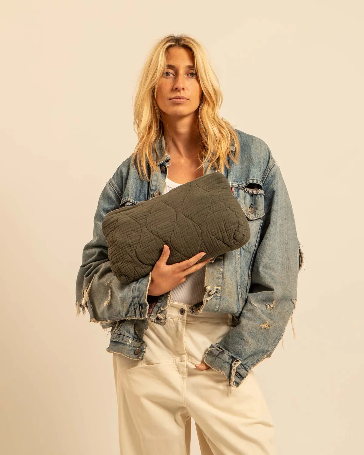 Aokyanos Orlando pochette kaki viscose 34 cm