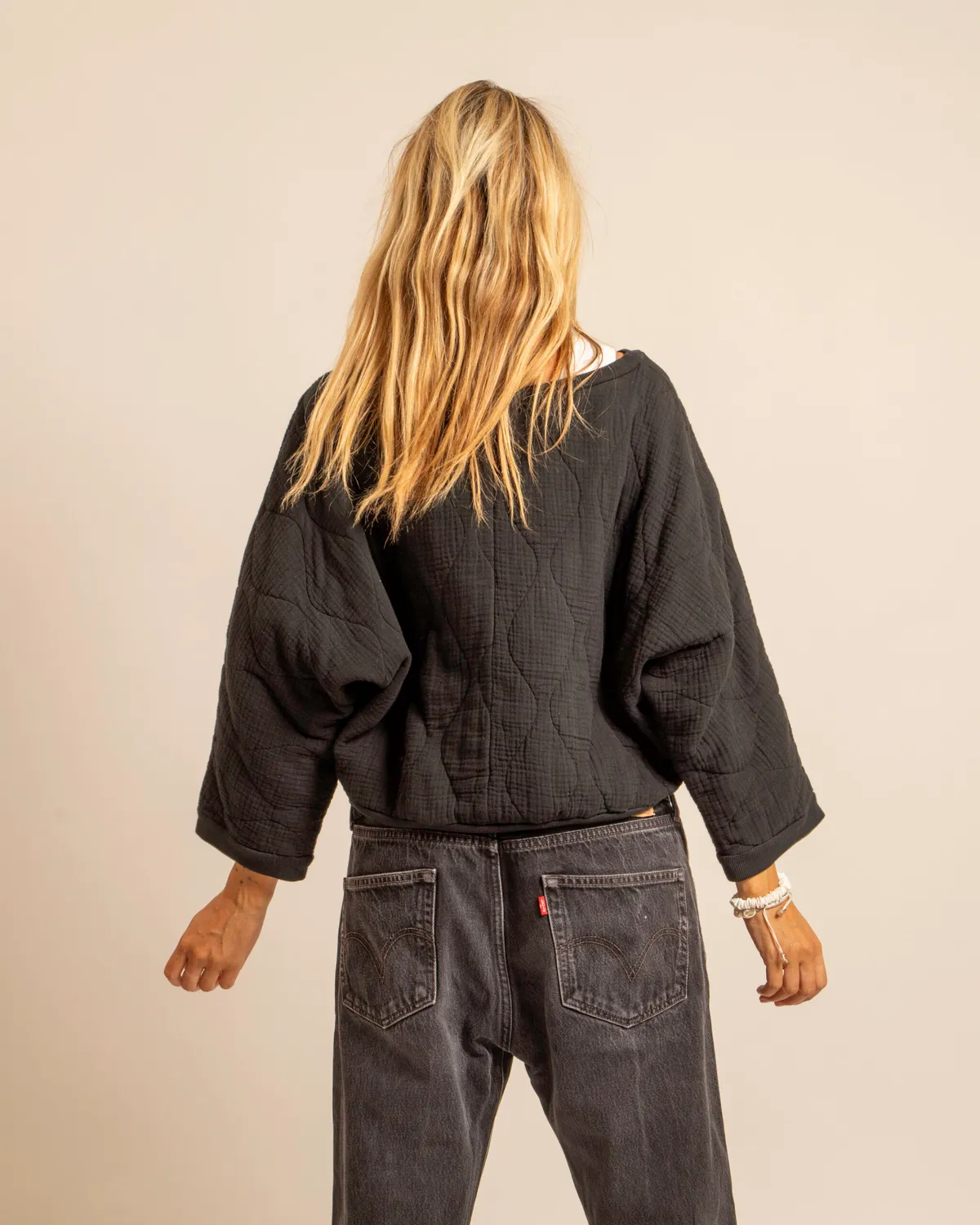 AOKYANOS Memphis Noir sweat matelassé coton